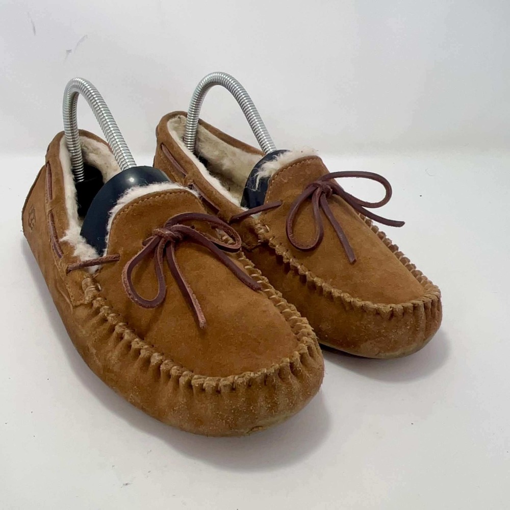 UGG Dakota Chestnut Suede Moccasin Slippers 5612 Women's Size 8 Shearling Lined